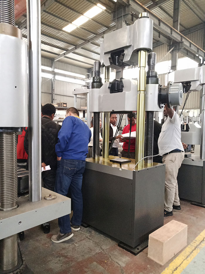 济南榴莲视频黄色片国外客户到厂验收试验机设备